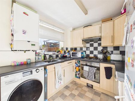 2 bedroom terraced house to rent - Photo 4