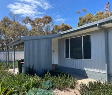 Renovated 3-Bedroom Home Just 300m from the Esplanade - Photo 2