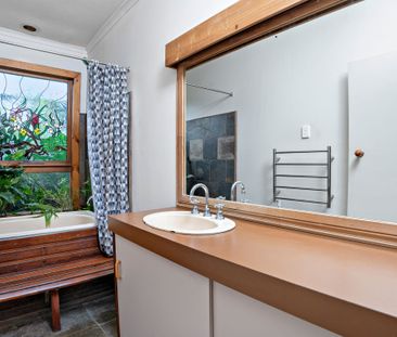 Comfort, Warmth & Convenience in Frankston - Photo 3