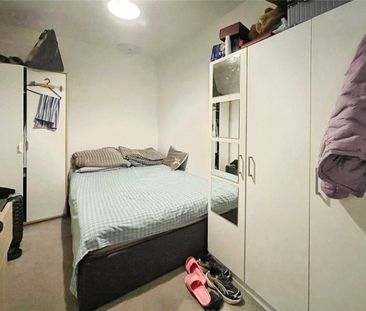 High Street, Egham, Surrey, TW20 9ED - Photo 3