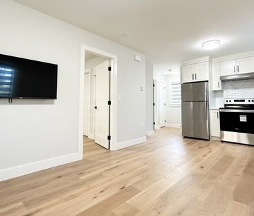 Delta Coach House – Brand New, Private Entry, Great Location. - Photo 3