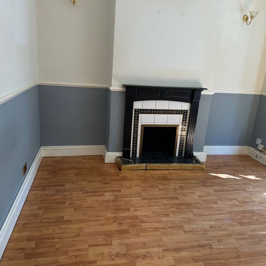 5 Bed Terraced House, Archel Road, W14 - Photo 1