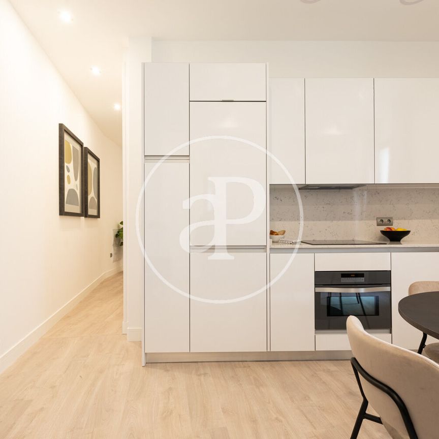 Flat for rent in Sol (Madrid) - Photo 1