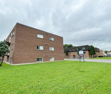 Elmwood Place Apartments - PARKING SPACE & WATER INCLUDED - Photo 2
