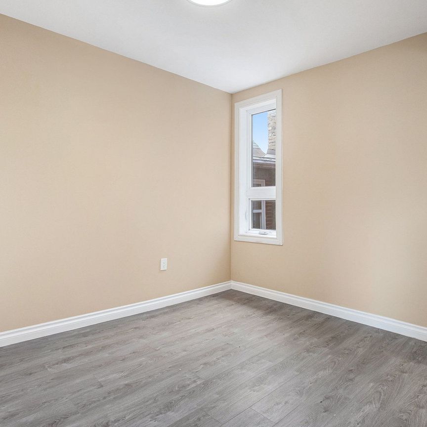 For Lease - 258 Park Street Unit# 2, Vanier and Kingsview Park, Ontario - Photo 1