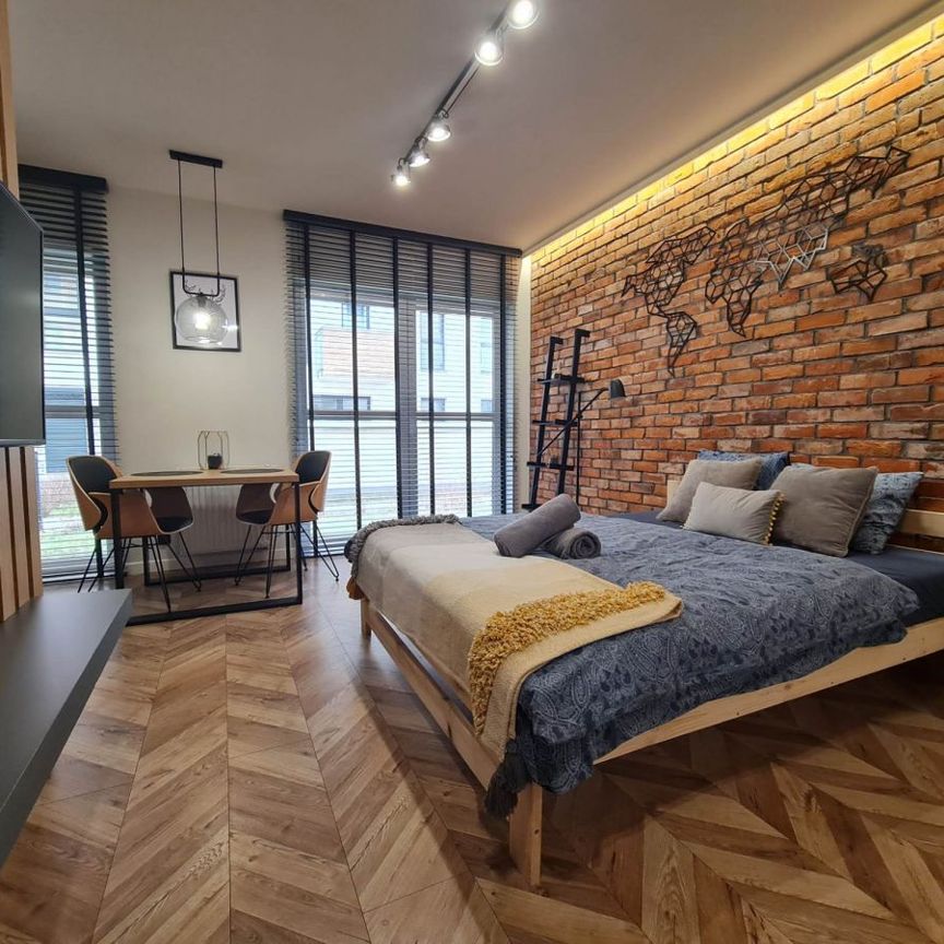 PCK kawalerka z ogródkiem i miejscem postojowym - Photo 1