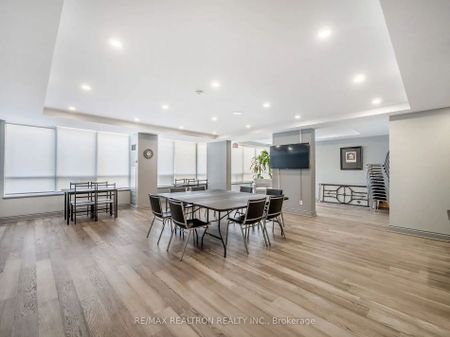 For Lease - 91 Townsgate Drive Unit# 401, Vaughan, Ontario - Photo 2