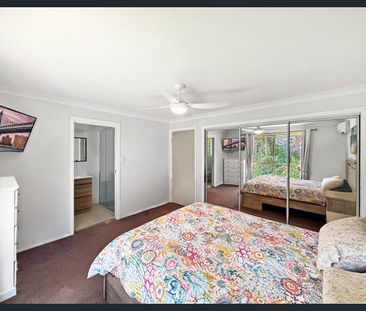 Beautifully Presented Three Bedroom Home in Prime Location - Photo 5