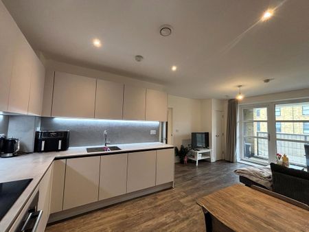 2 bedroom flat to rent - Photo 2