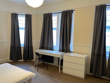 8 Bed Flat, All Saints Lane, BS1 - Photo 5