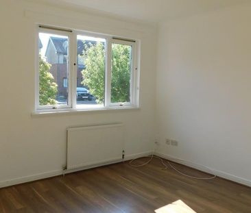 2 bedroom semi-detached house to rent - Photo 6