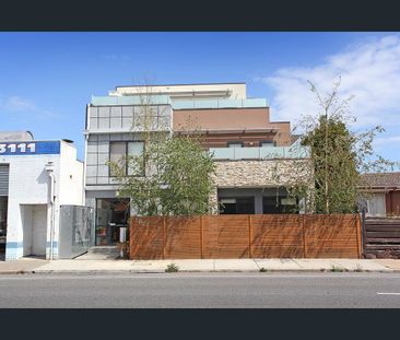 Spacious and desirable location - Photo 6