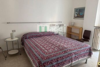 Via Lovanio, Milano, Lombardy 20121