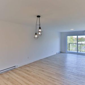 APPARTEMENT 4½ À ST-CHARLES-BORROMÉE - OCTOBRE - Photo 2