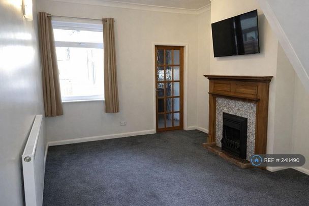 2 bedroom terraced house to rent - Photo 1