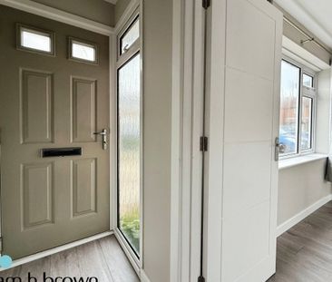 Mandy Close - Photo 2