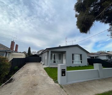 Lovely 4 bedroom home - Photo 3