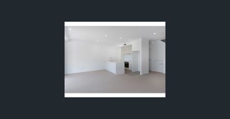 Emerald Lakes Lifestyle Living – Spacious Modern Townhouse - Photo 5