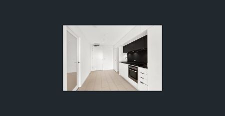 Unfurnished 2 Bedroom 2 Bathroom Apartment with 1 carpark in CBD - Photo 4