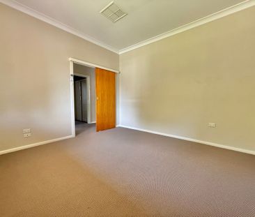 Century 21 Central West - &lpar;02&rpar; 6862 1265 - Photo 3