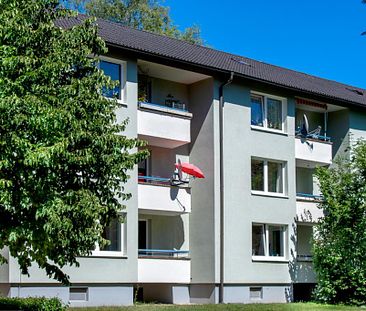 Für die kleine Familie! 3-Zimmer-Wohnung in Bielefeld Sennestadt mit neuem Laminatboden - Photo 1