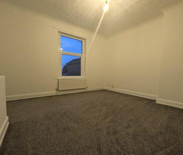 2 bedroom end of terrace house to rent - Photo 1