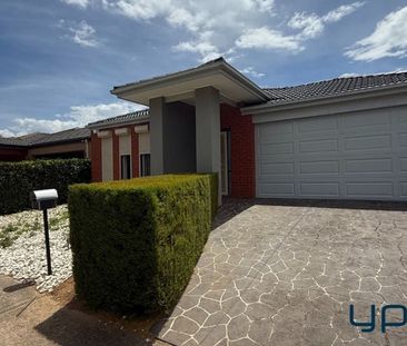 Nestled in a quiet and sought-after location !! - Photo 2