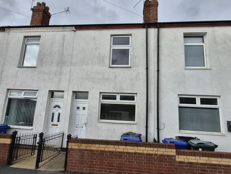 2 bedroom terraced house to rent - Photo 4