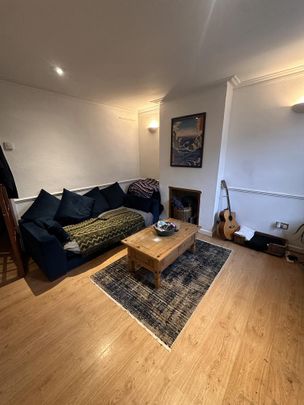 2 bedroom terraced house to rent - Photo 1
