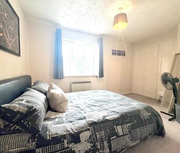 1 bedroom coach house to rent - Photo 2