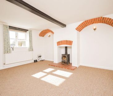 3 bedroom cottage to rent - Photo 2