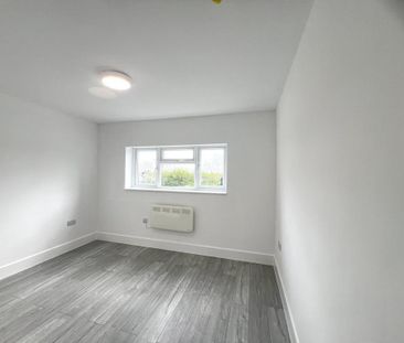 6 bedroom semi-detached house to rent - Photo 6