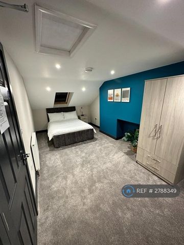 1 bedroom in a house share to rent - Photo 5