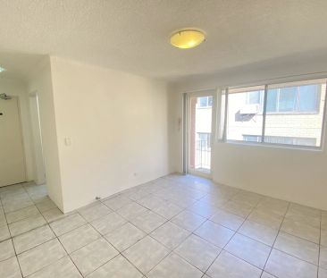 GAS COOKING AND FLOOR TILES THROUGH-OUT - IN THE HEART OF WESTMEAD ... - Photo 3