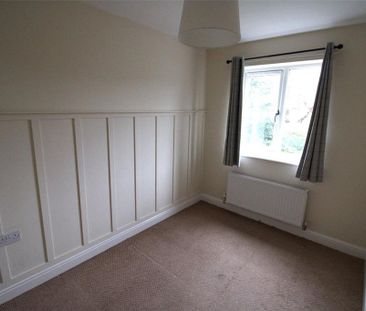 3 bedroom end of terrace house to rent - Photo 4