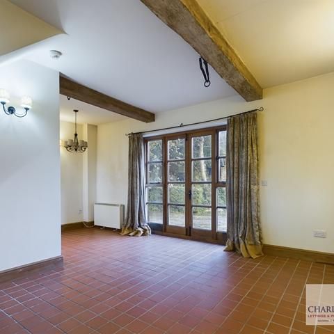 2 bedroom cottage to rent - Photo 1