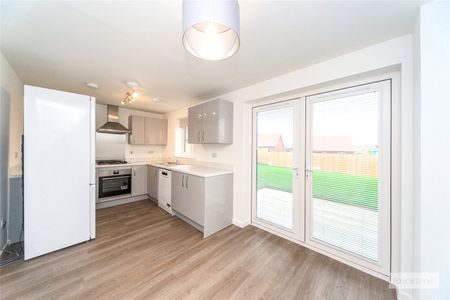 4 bedroom house to rent Barber Gardens, Stone Cross, Pevensey, East Sussex, BN24 - Photo 5