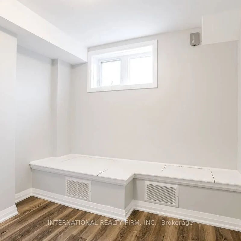 11 Locust Lodge Gardens - Photo 1