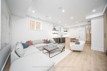 67 Lesmount Avenue - Photo 4