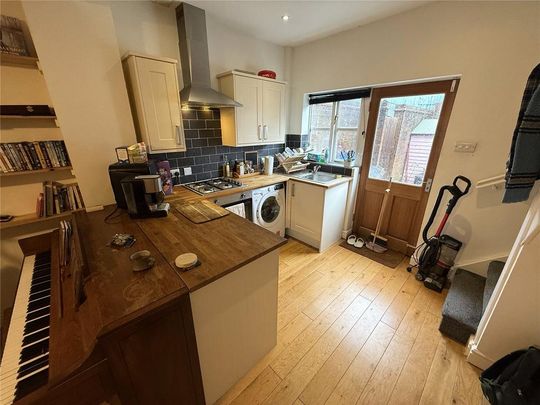 2 bedroom terraced house to rent - Photo 1