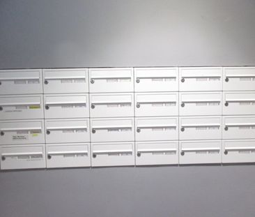 Großzügige und ruhige Altbauwohnung in hoher Stockwerkslage - Foto 1
