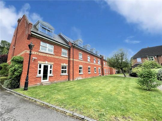 Victoria Mews, St. Judes Road, Englefield Green, Egham, TW20 0BF - Photo 1