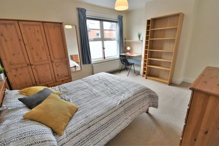 3 Bed Terraced House, Onslow Road, S11 - Photo 4