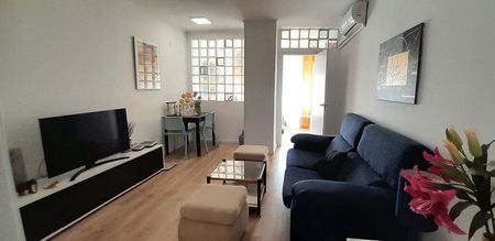 Alquiler de piso en Calle Campillos - Photo 2