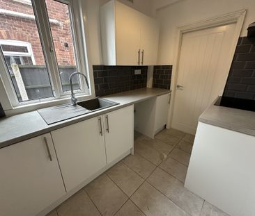 Staveley Street, Doncaster, Edlington - Photo 6