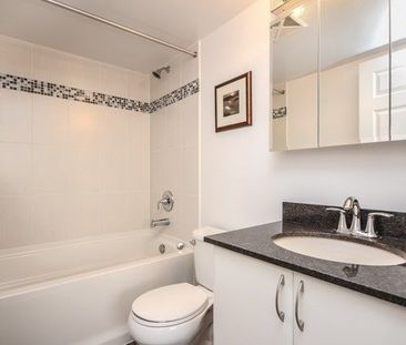 For Lease - 75 King Williams Crescent Unit# 703, Richmond Hill, Ont... - Photo 1