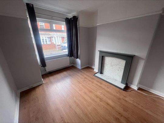 32 Rosapenna Parade, - Photo 1