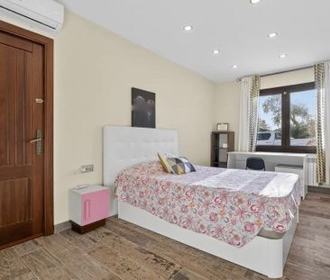 4 room luxury House for rent in Seville, Andalusia - Photo 4