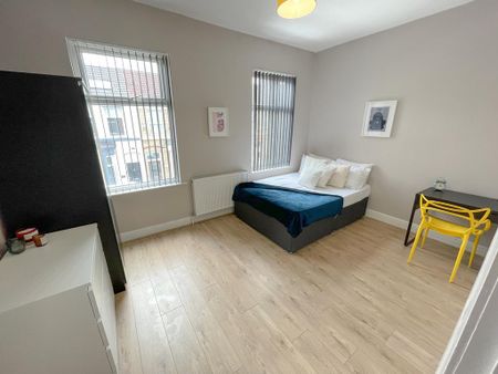 4 bedroom terraced house to rent - Photo 4