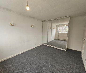 3 bedroom detached house to rent - Photo 4